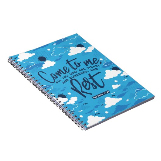 Matthew 11 Bible Verse and Blue Cloud Sky Pattern ノートブック (右側)