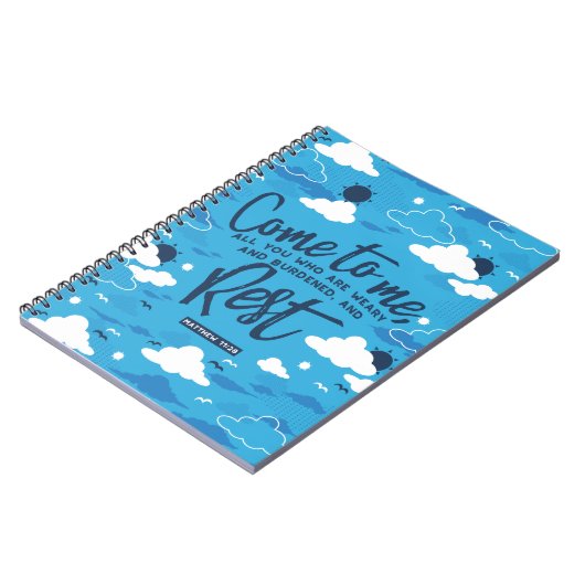 Matthew 11 Bible Verse and Blue Cloud Sky Pattern ノートブック (左側)