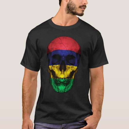 Mauritius Flag Skull Mauritian Roots Proud Patriot Tシャツ (正面)