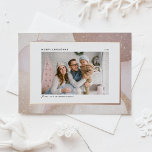 Mauveトーンとグリッターアクセント写真クリスマス 箔シーズンポストカード<br><div class="desc">フェスティバルtouchのための微妙なグリッターアクセントと美しい赤面、メイブとニュートラルな色合いの背景を特徴とする、このカスタマイズ可能な写真のクリスマスフォイル葉書で休日の応援を広げる。休日の写真を見るお気に入りののに最適な、このエレガントデザインはあなたのクリスマスの挨拶を送信する個人的なスタイリッシュ方法を提供する。家族や友人が愛する思い出に残るユニークはがきに対して、写真と休日のメッセージで簡単にパーソナライズ。あなたは家族、友人、クライアントに願いを送るかどうか、この洗練されたクリスマスカードは、共有の季節の喜びへの理想的な方法である。</div>