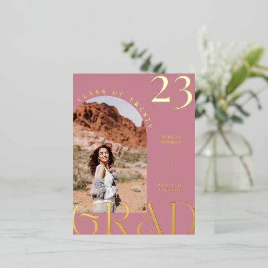 Mauve Bohoモダンシックなアーチフレーム卒業写真 箔シーズンポストカード (立ち正面)