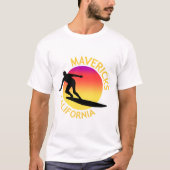 Mavericks Surfing California Vacation  Tシャツ (正面)