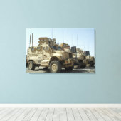 MaxxPro鉱山耐性待ち伏せ車保護両 キャンバスプリント (インサイチュ (ウッドフロア))