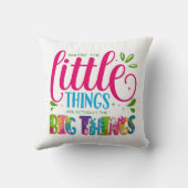 Maybe The Little Things Are Actually The Big Thing クッション (裏面)