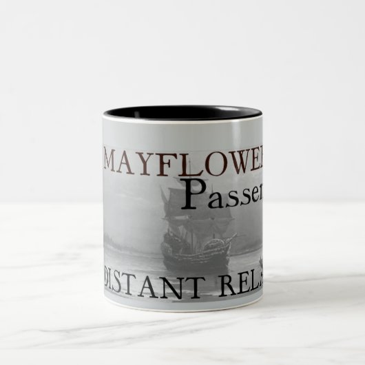 Mayflowerの乗客の遠い親類 ツートーンマグカップ (中央)