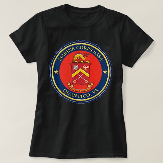 MCBクアンティコバージニア軍隊退役軍人FBI DEAパット Tシャツ (デザイン正面)