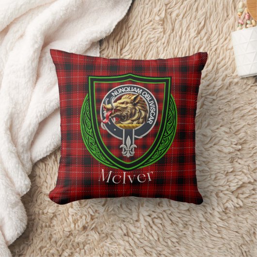 McIver Scottish Clan Tartan & Crest クッション (ブランケット)