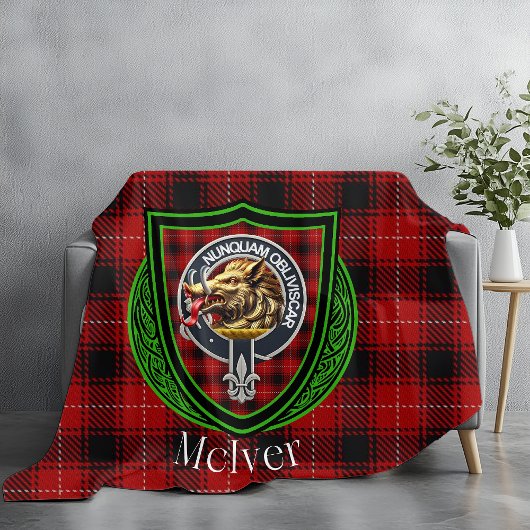 McIver Scottish Clan Tartan Crest フリースブランケット