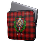 McIver Scottish Clan Tartan & Crest ラップトップスリーブ (正面左)