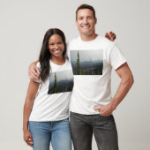 McKenzieのパスオレゴンの溶岩原そしてパノラマ式 Tシャツ (ユニセックス)