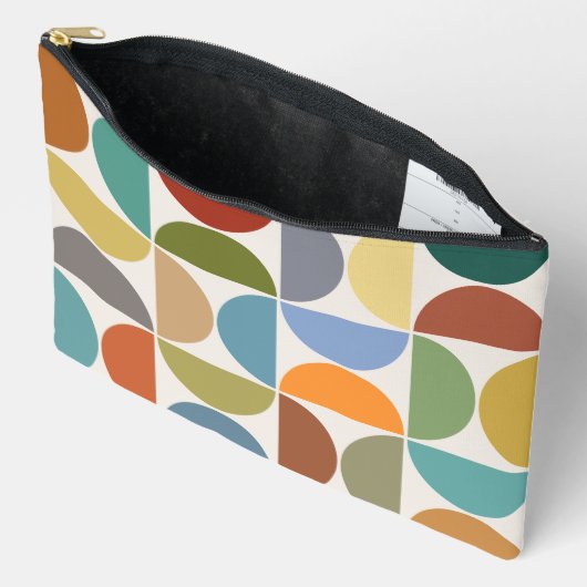 MCMセミキュラカラーオンクリーム アクセサリーポーチ (見開き)