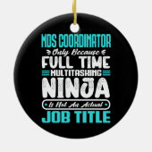 Mdsコーディネータージョブタイトル職業カーおもしろいラー セラミックオーナメント (裏面)