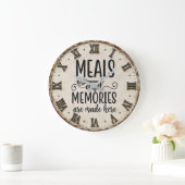 Meals and Memories Farmhouse Kitchen ラージ壁時計 (ホーム)
