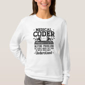 Medical Coder Solving Problems Coding Assistant Tシャツ (正面)