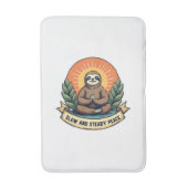 Meditating Sloth Vintage Relaxed Humor Design 2 バスマット (正面縦)