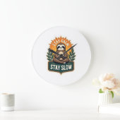 Meditating Sloth Vintage Relaxed Mind T-Shirt 2 ラージ壁時計 (ホーム)