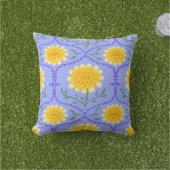 Mediterranean Blue and Yellow Floral Greek Flora  アウトドアクッション (芝生)