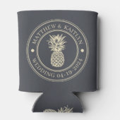 Mediterranean Gray Pineapple Wedding Crest & Names 缶クーラー (裏面)