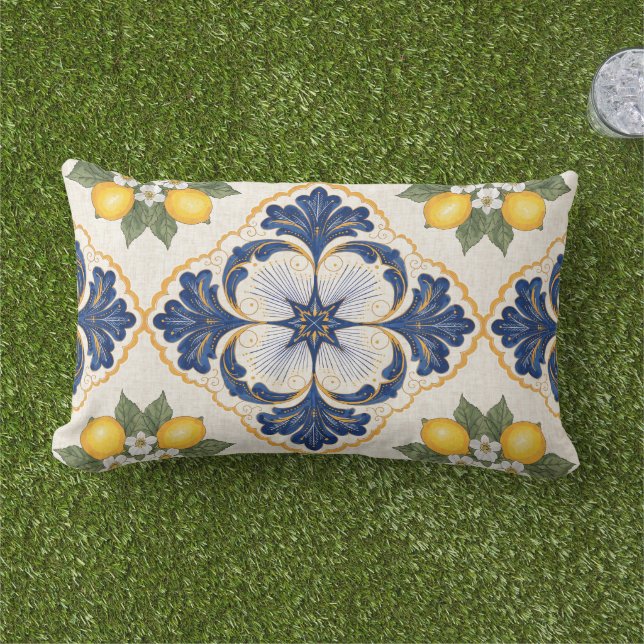 Mediterranean Lemon Tile Italian Talavera アウトドアクッション (芝生)