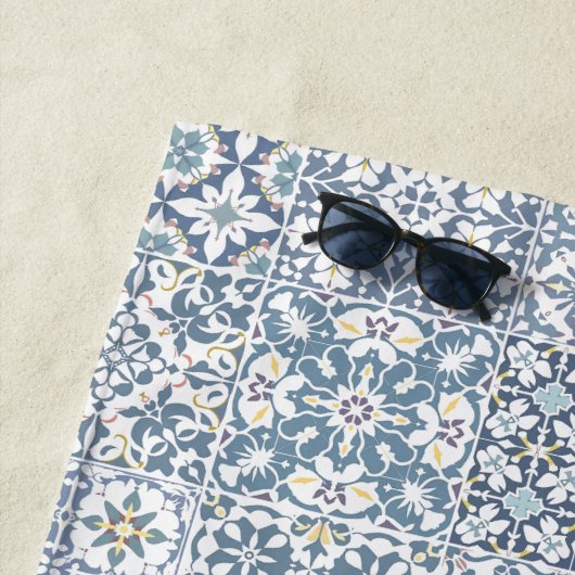 Mediterranean Tiles, Moroccan, Majolica, Azulejo ビーチタオル (インサイチュ)