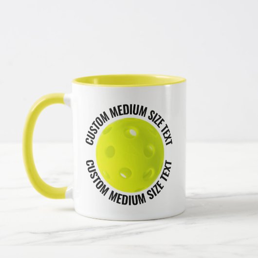 Medium Text YELLOW Combo 11oz カスタムピックルボール マグカップ (左)