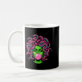 Medusa Blowing Bubblegum P Art Mythology Design  コーヒーマグカップ (左)
