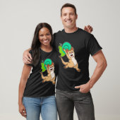 Meerkat with Snail.PNG Tシャツ (ユニセックス)