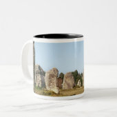 Megalithic永続的な石の直線 ツートーンマグカップ (正面左)