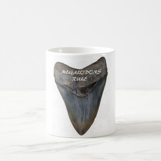 Megalodonの鮫の歯 コーヒーマグカップ (中央)