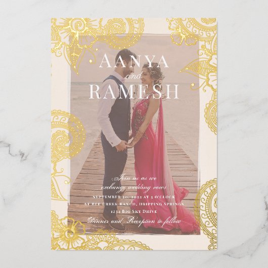 Mehndiフォト結婚式招待状実在金ゴールド 箔招待状 (正面)