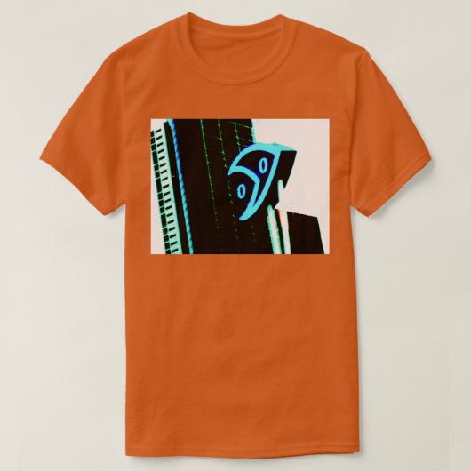 Melbourne Aquariumの背景に建物が表示される Tシャツ (デザイン正面)