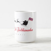 Mele Kalikimaka Christmas Santa with Hawaiian flag コーヒーマグカップ (中央)