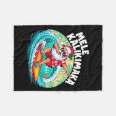 Mele Kalikimaka Hawaiian Christmas Santa Surfing B フリースブランケット (正面(横))