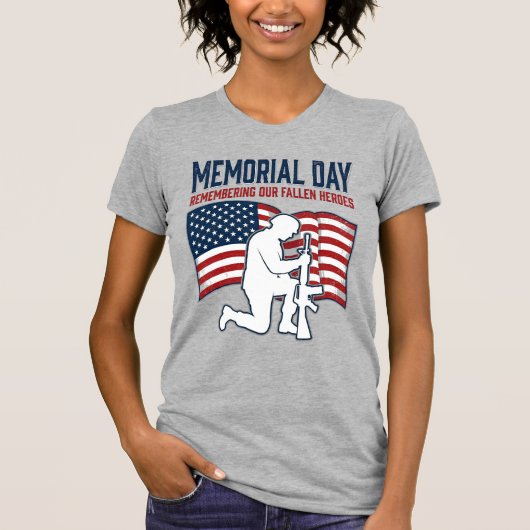 Memorial Day Fallen Heroes Patriotic Soldier Shirt Tシャツ (正面)