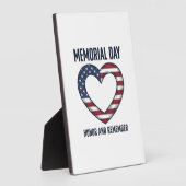 Memorial Day Heart Honor and Remember Shirt Design フォトプラーク (側面)