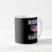 Memorial Day Honor our Heroes Military Veterans コーヒーマグカップ (正面右)