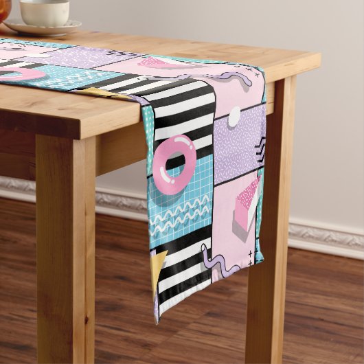 Memphis Party ロングテーブルランナー (インサイチュ)