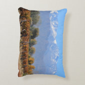 Mendoza、アルゼンチンの秋のブドウ園 アクセントクッション (裏面(縦))