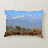 Mendoza、アルゼンチンの秋のブドウ園 アクセントクッション (裏面)