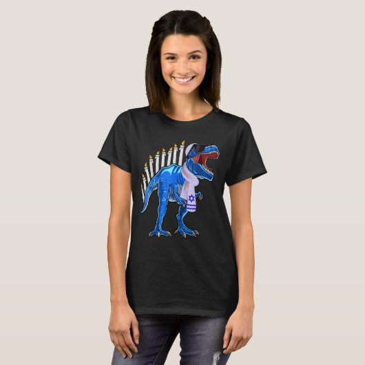 Menorasaurus Rex Shirt T Rex Dinosaur Hanukkah Gif Tシャツ (正面フル)