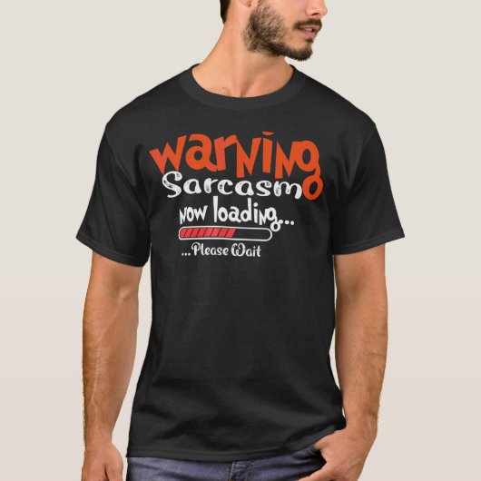 Mens皮肉なユーモア警告の皮肉が今読み込まれている Tシャツ (正面)