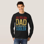 Mens Animal Control Worker Dad  Like a Regular Dad Tシャツ (正面フル)