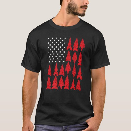 Mens Archery collecting arrowhead hunter us flag P Tシャツ (正面)
