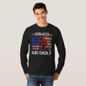 Mens Armed And Dadly  Deadly Father s Day USA Flag Tシャツ (正面フル)