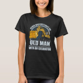 Mens Construction Worker Heavy Equipment Excavator Tシャツ (正面)