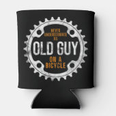 Mens Cycling - Never Underestimate An Old Guy On A 缶クーラー (裏面)