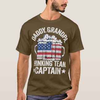 Mens Daddy Grandpa USA Drinking Team Captain 4th O Tシャツ