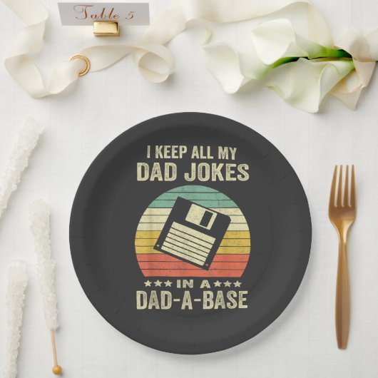 Mens Funny dad Jokes in dad-a-Base ペーパープレート (ウェディング)