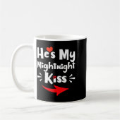 Mens He's My Midnight Kiss Happy New Year Matching コーヒーマグカップ (左)