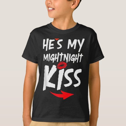 Mens He's My Midnight Kiss Happy New Year Matching Tシャツ (正面)
